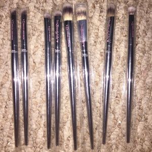 Live beautifully eye brushes